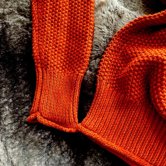 Super soft and cozy sweater | blood orange color - Picture 3 of 4
